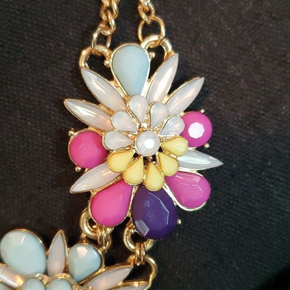 Cara New York Multi-Color 3 Cluster Rhinestone Gold-Tone Necklace 14" EC. - Picture 4 of 8